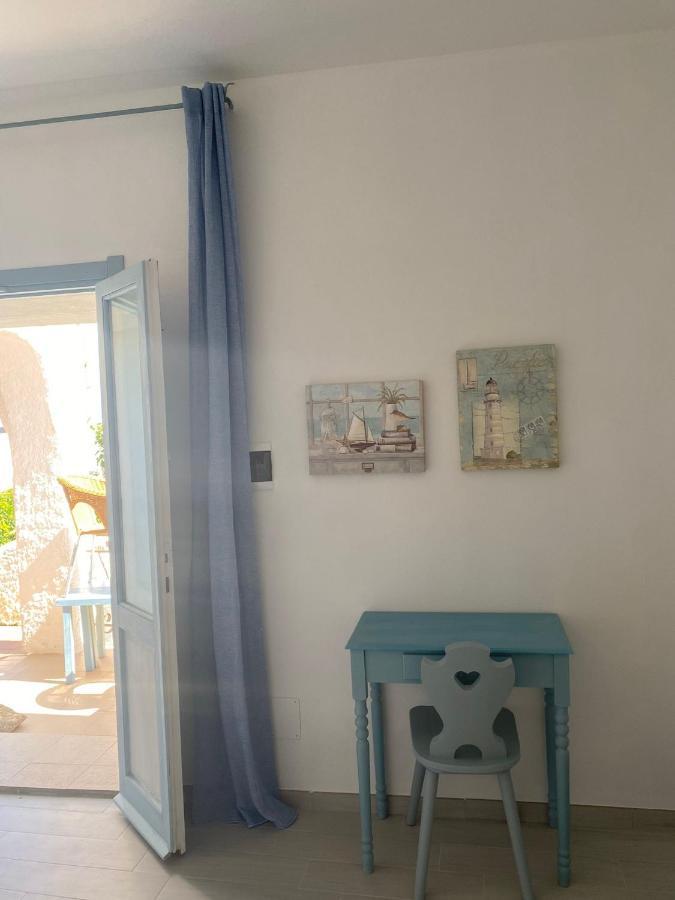 B&B A Due Passi Dal Mare Baja Sardinia Buitenkant foto